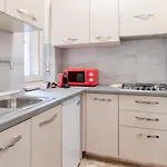 Student\'S Home